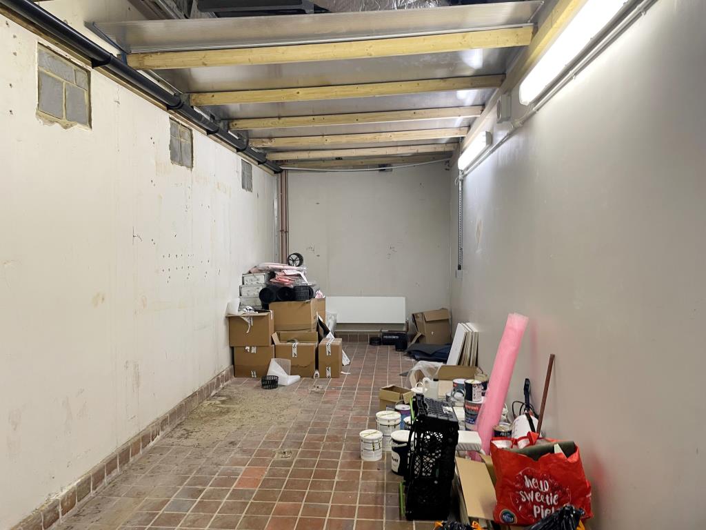 Lot: 61 - LOWER GROUND FLOOR COMMERCIAL SPACE - Room